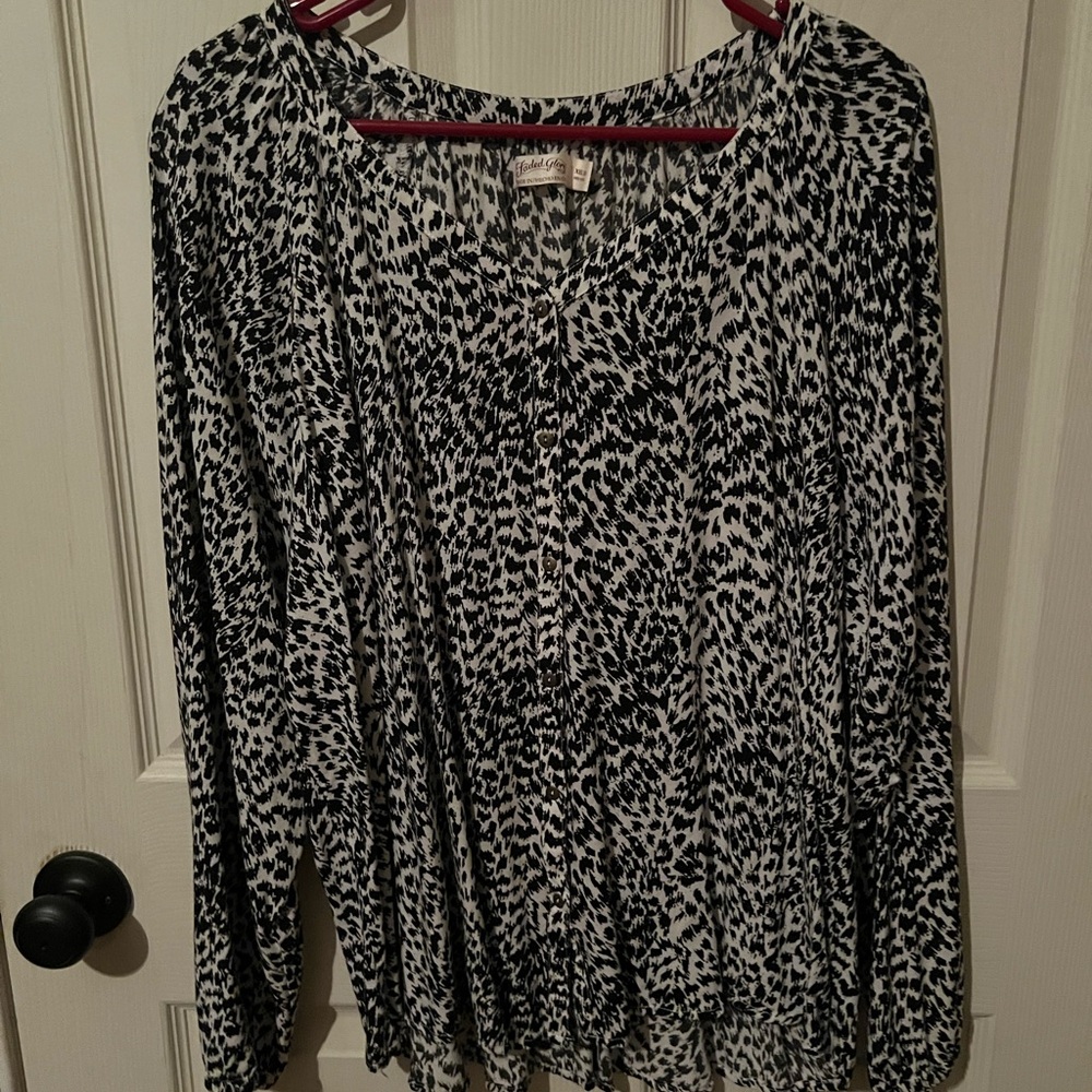 Faded Glory Monochrome Animal Print Blouse